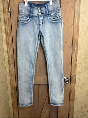 Lowa Faded Light Blue High-Rise Skinny Jeans